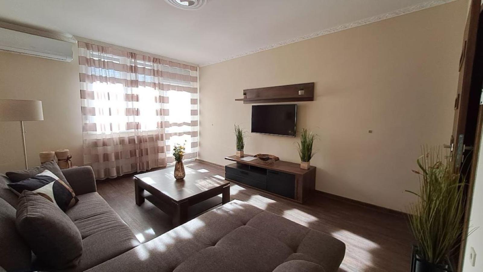 Szilfak City Apartman Hajdúszoboszló Exterior foto
